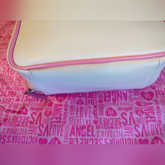 CHANEL Parfums vintage Cosmetics Bag - Picture 7 of 13